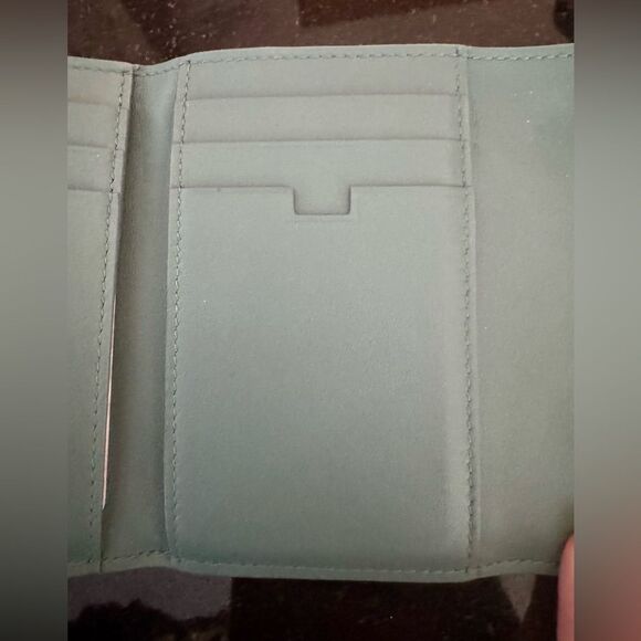 Bottega Venetta Teal Leather Wallet trifold - Picture 9 of 9